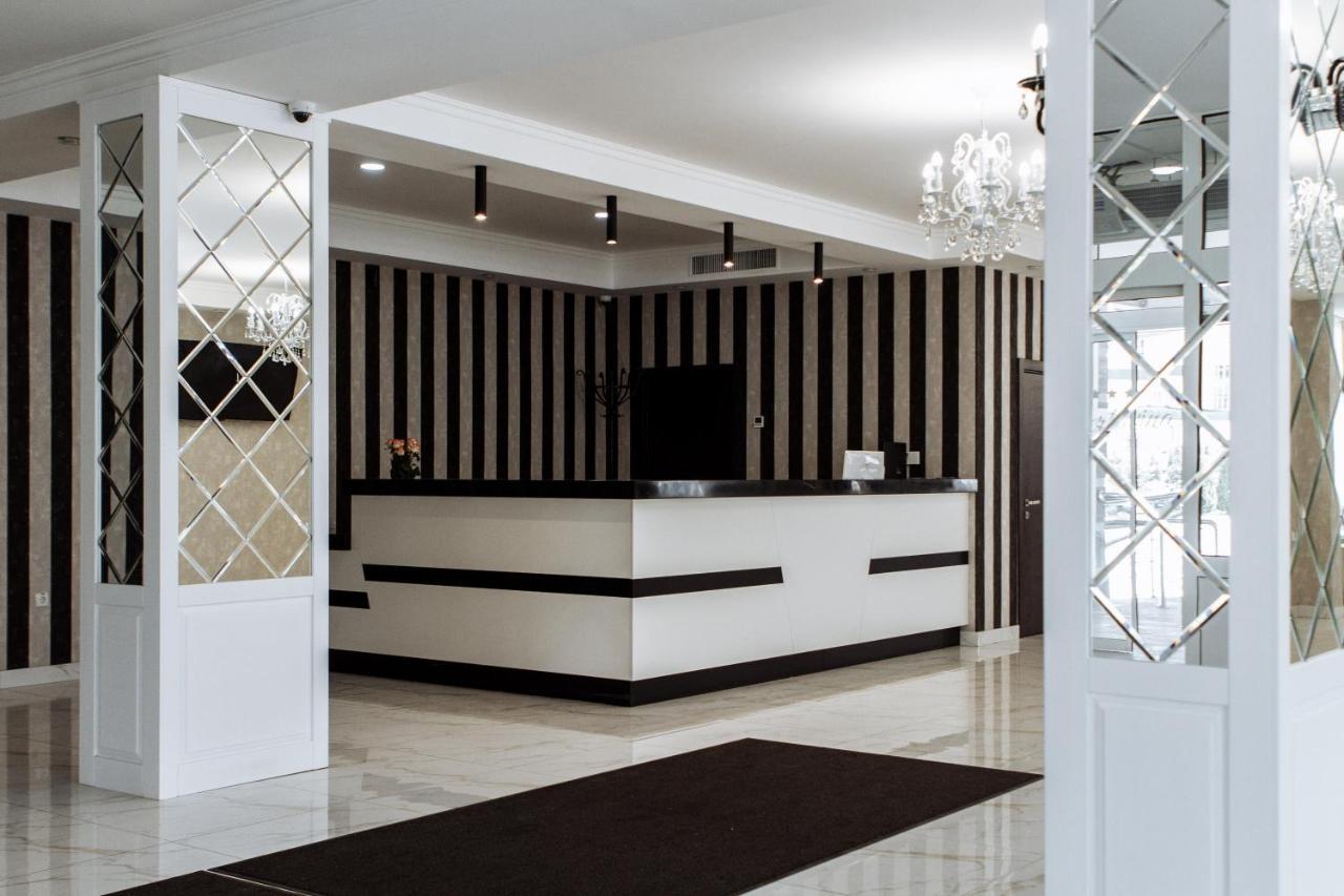 Congress Hotel Verhovina Petropavlovskaya Borshchagovka エクステリア 写真