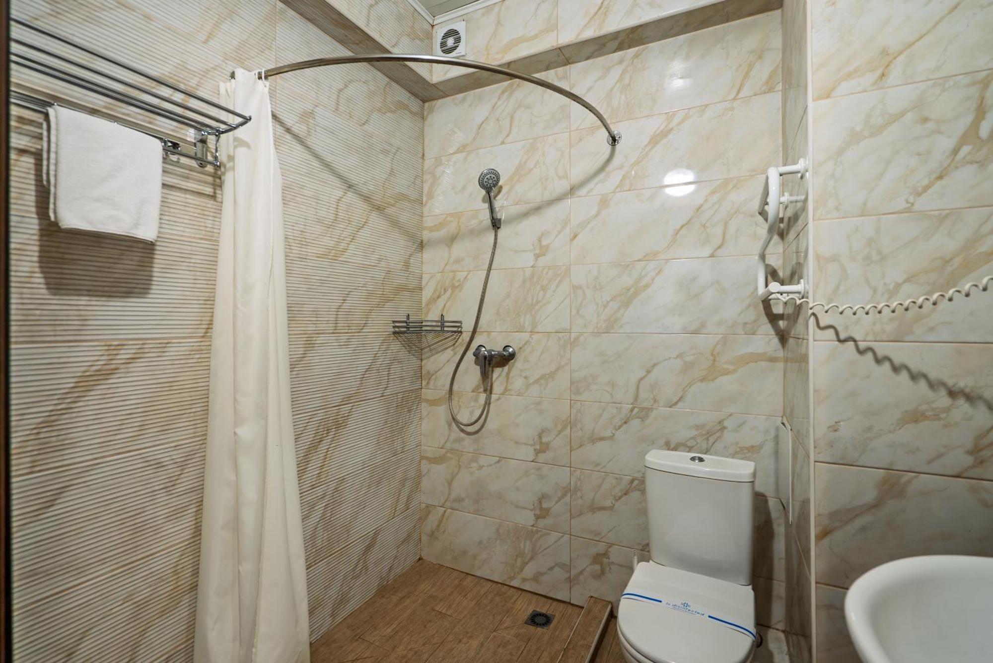 Congress Hotel Verhovina Petropavlovskaya Borshchagovka エクステリア 写真