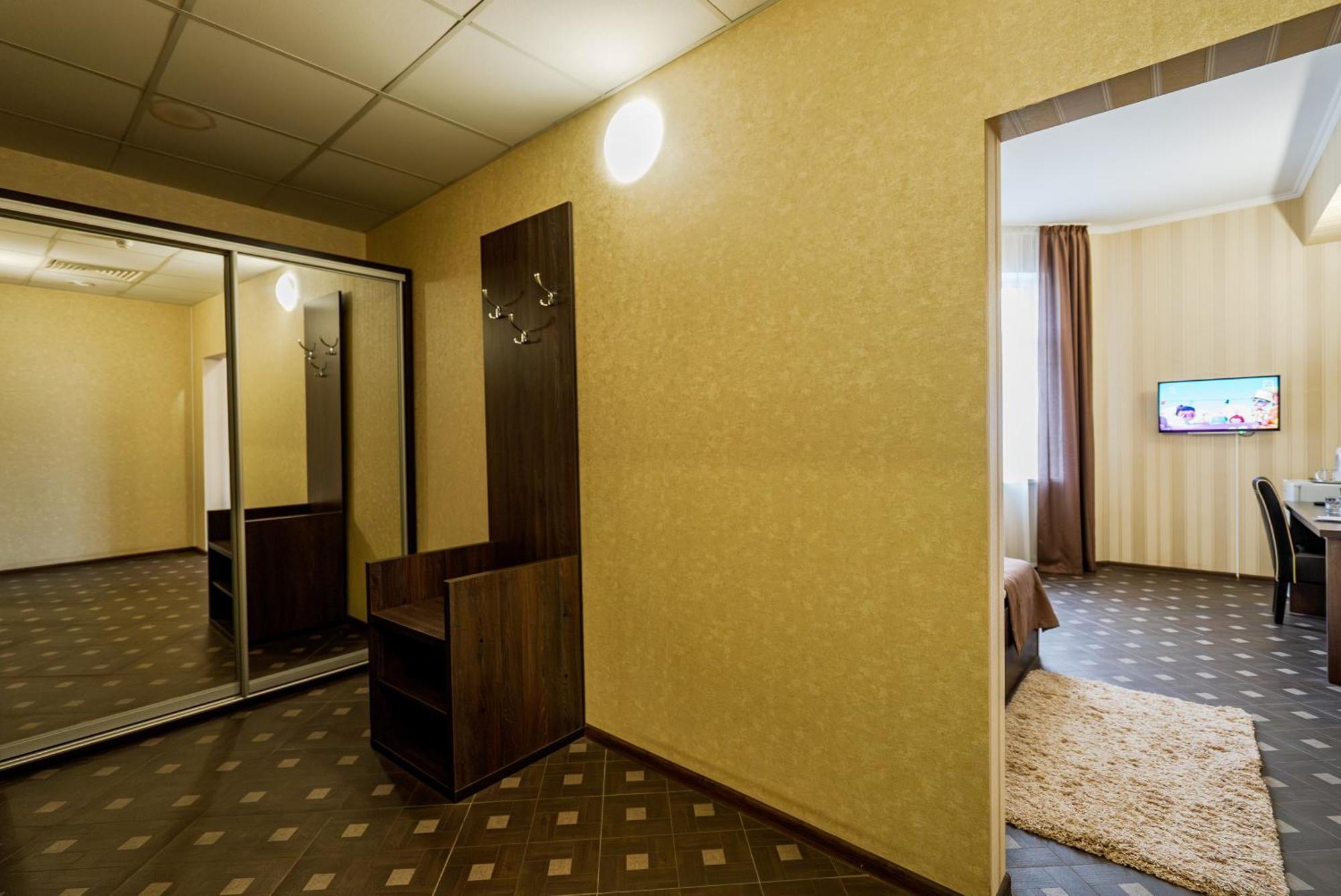 Congress Hotel Verhovina Petropavlovskaya Borshchagovka エクステリア 写真