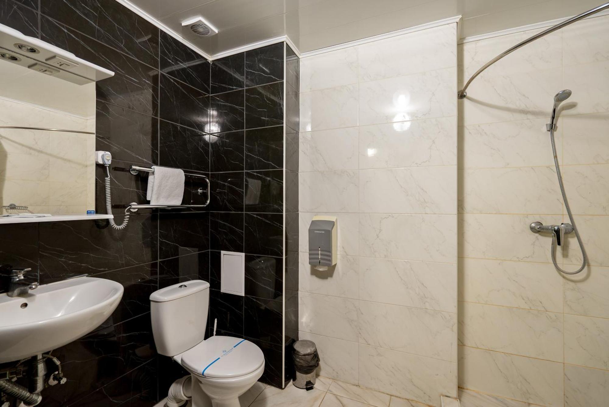 Congress Hotel Verhovina Petropavlovskaya Borshchagovka エクステリア 写真