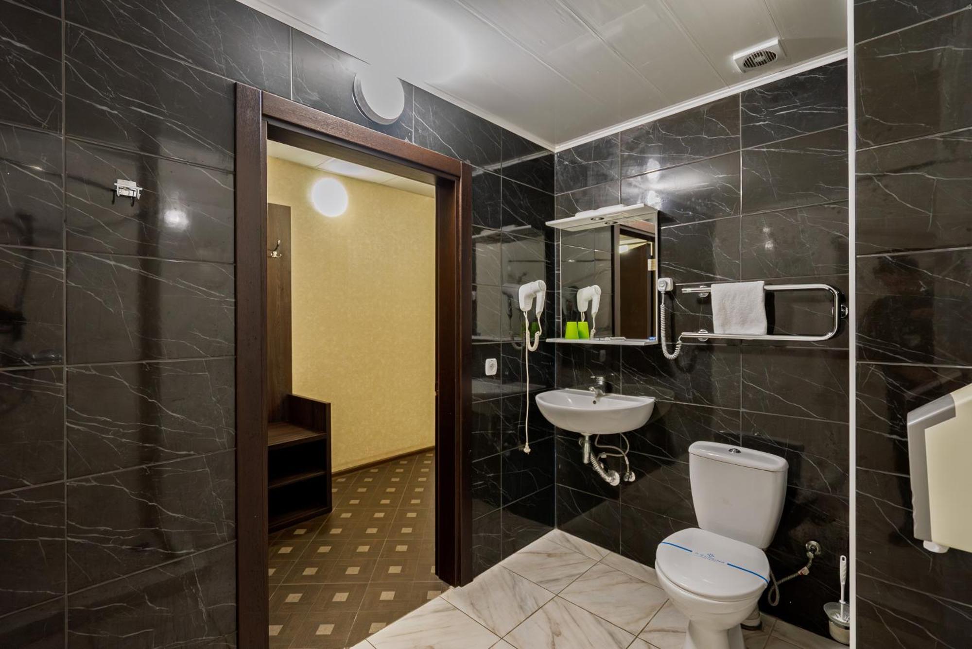 Congress Hotel Verhovina Petropavlovskaya Borshchagovka エクステリア 写真