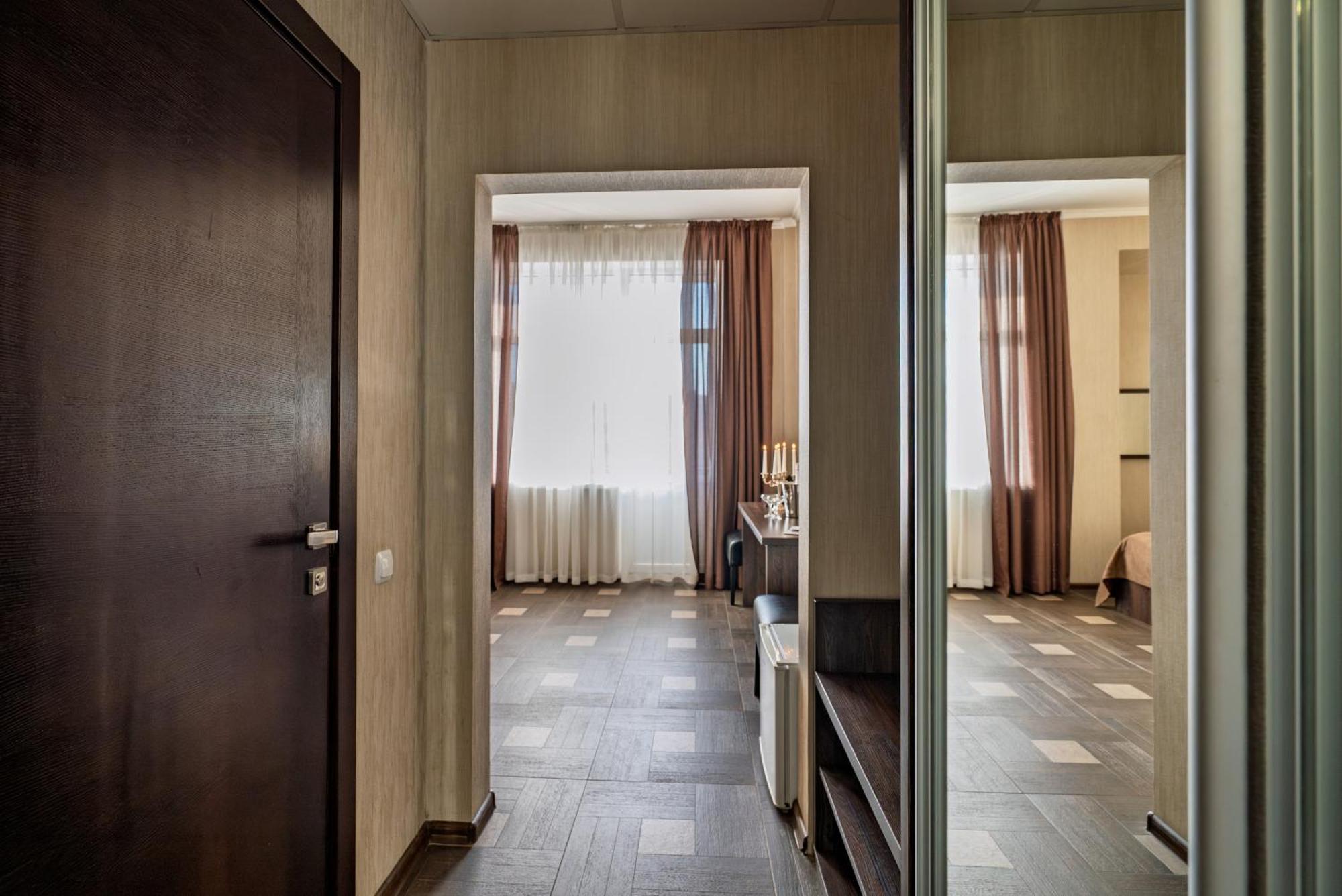 Congress Hotel Verhovina Petropavlovskaya Borshchagovka エクステリア 写真