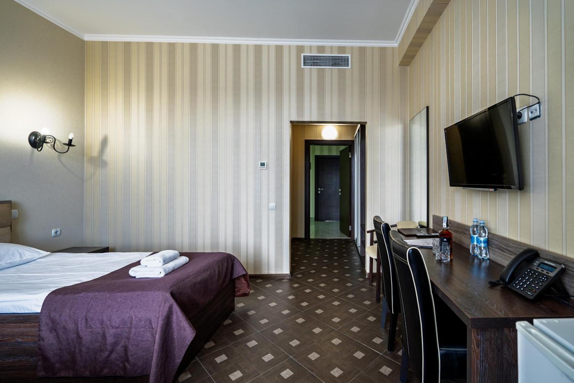 Congress Hotel Verhovina Petropavlovskaya Borshchagovka エクステリア 写真