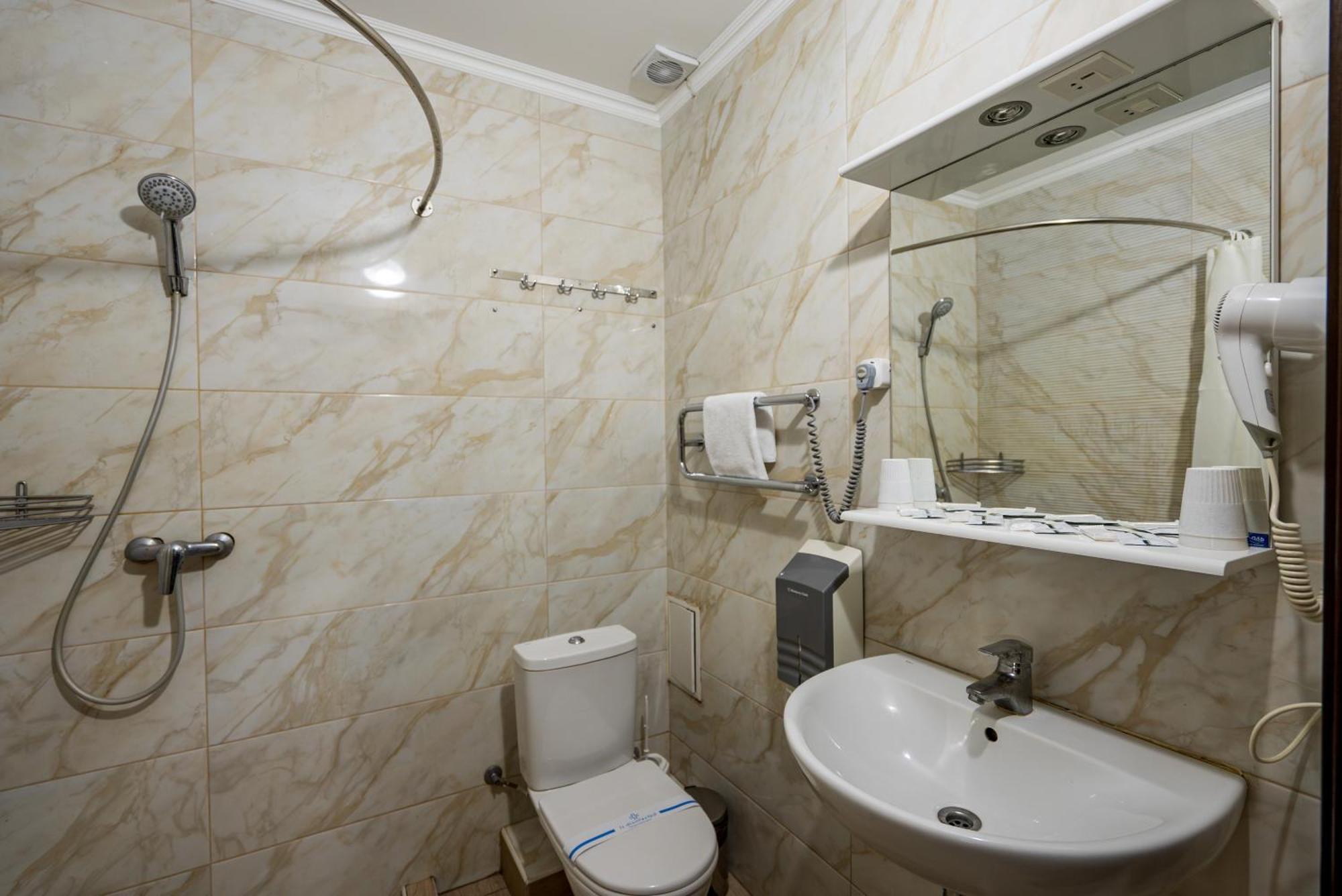 Congress Hotel Verhovina Petropavlovskaya Borshchagovka エクステリア 写真