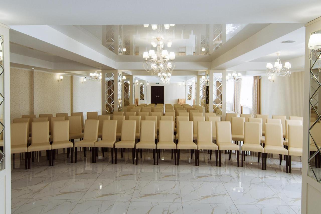 Congress Hotel Verhovina Petropavlovskaya Borshchagovka エクステリア 写真