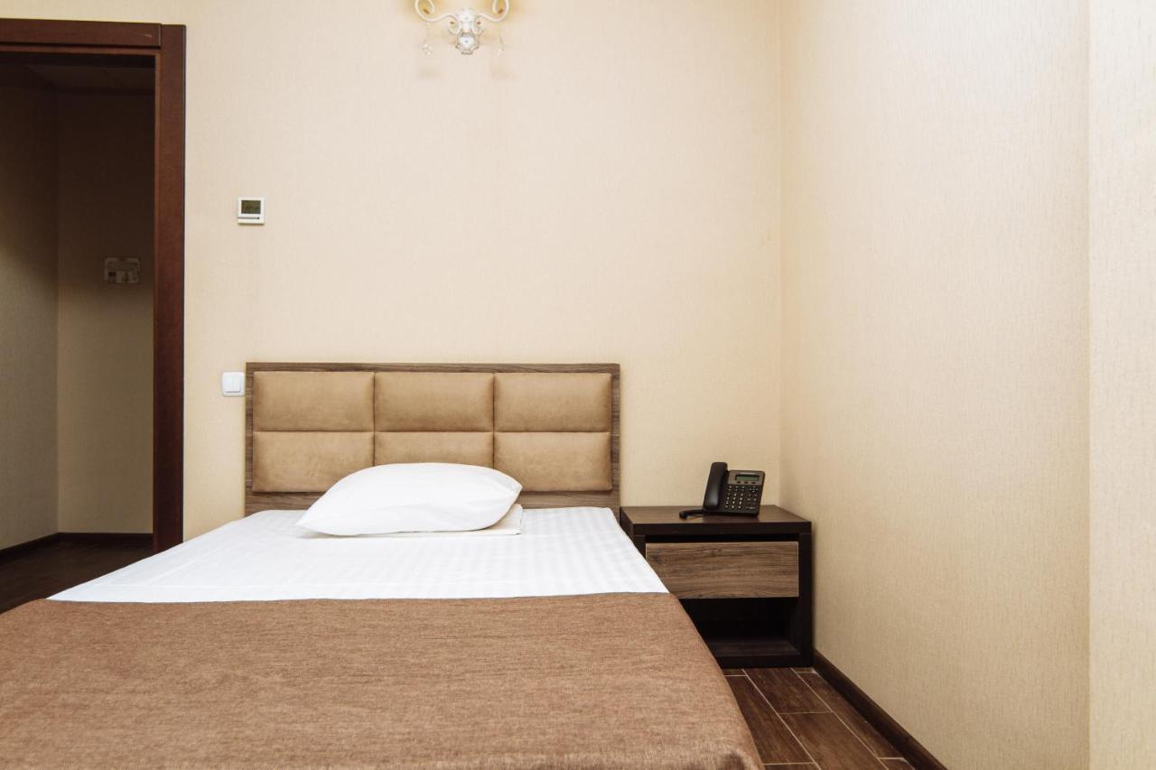 Congress Hotel Verhovina Petropavlovskaya Borshchagovka エクステリア 写真