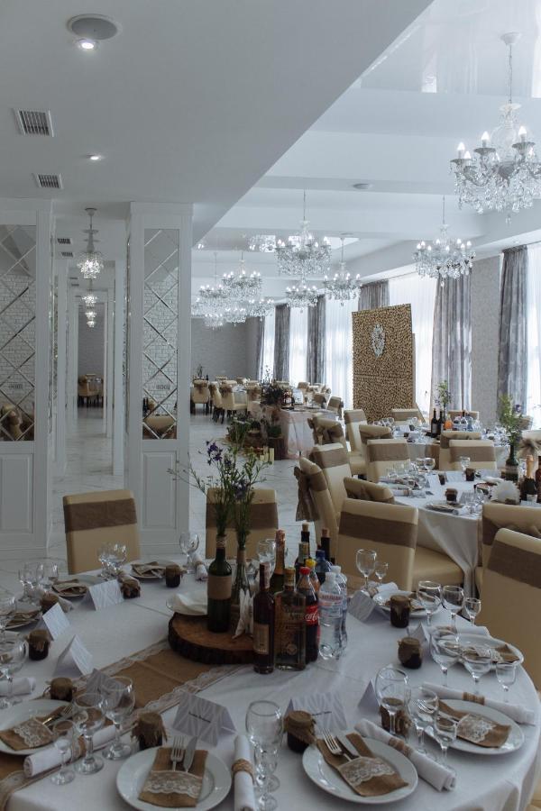 Congress Hotel Verhovina Petropavlovskaya Borshchagovka エクステリア 写真